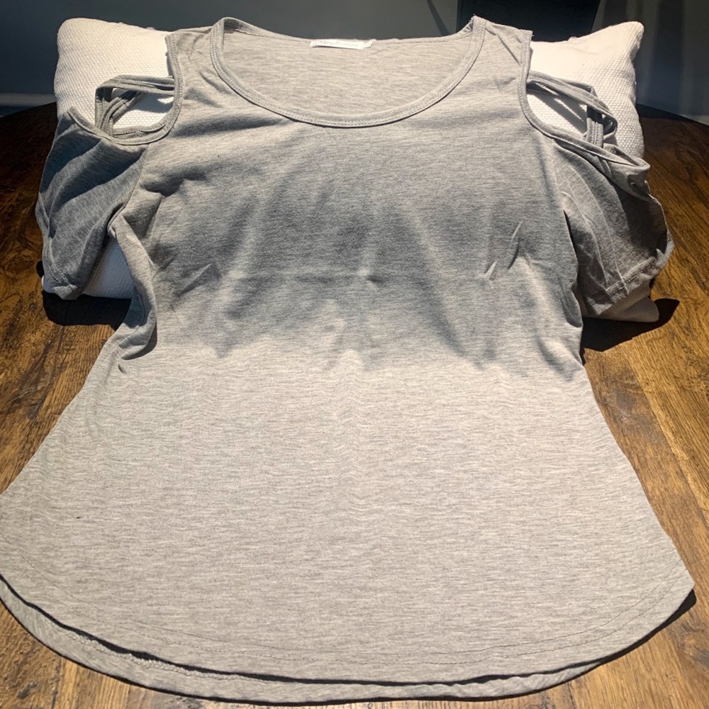 Women’s top with shoulder detail